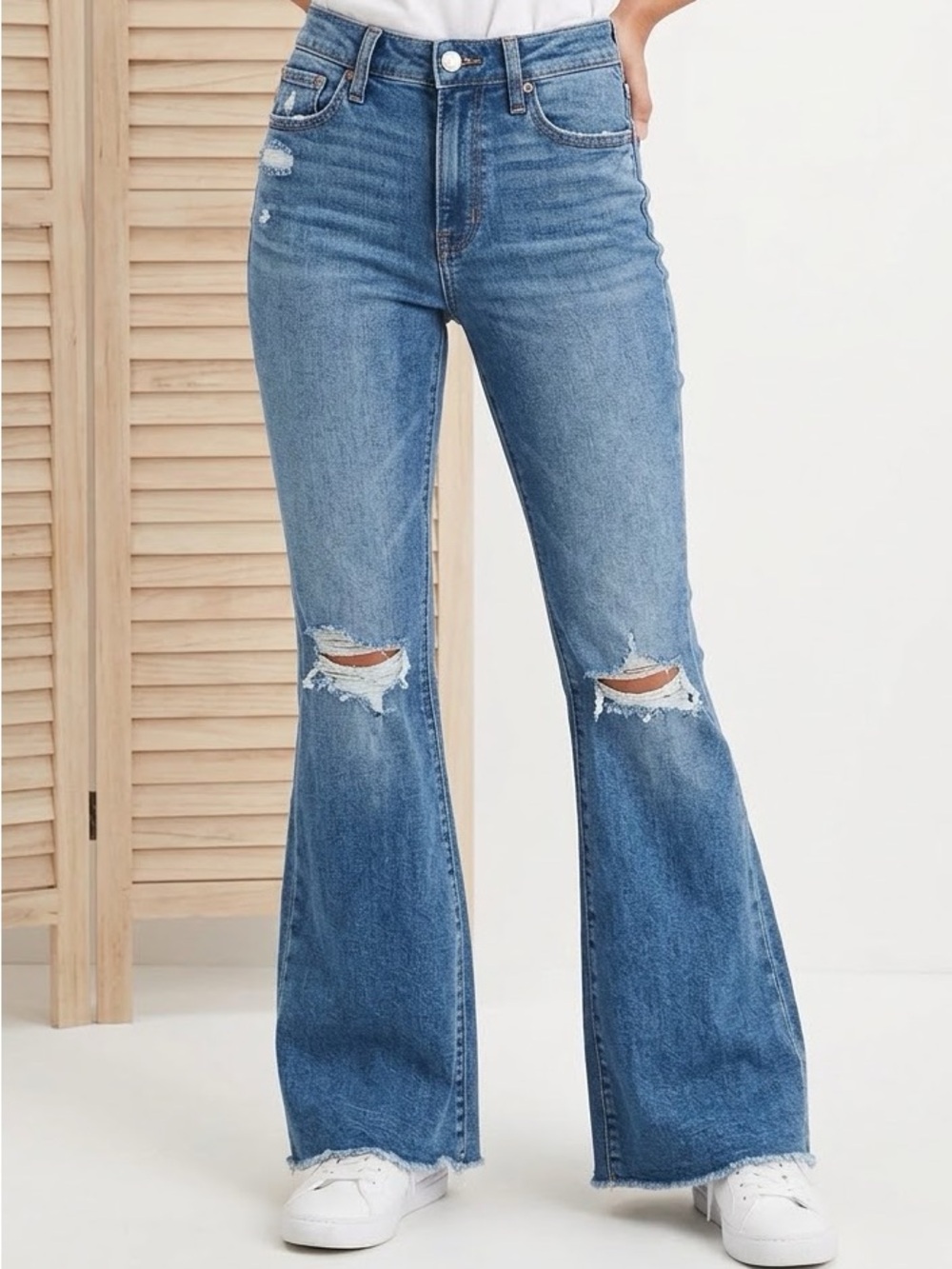 American Eagle Outfitters Medium Blue Distressed Flare Jeans Size 00